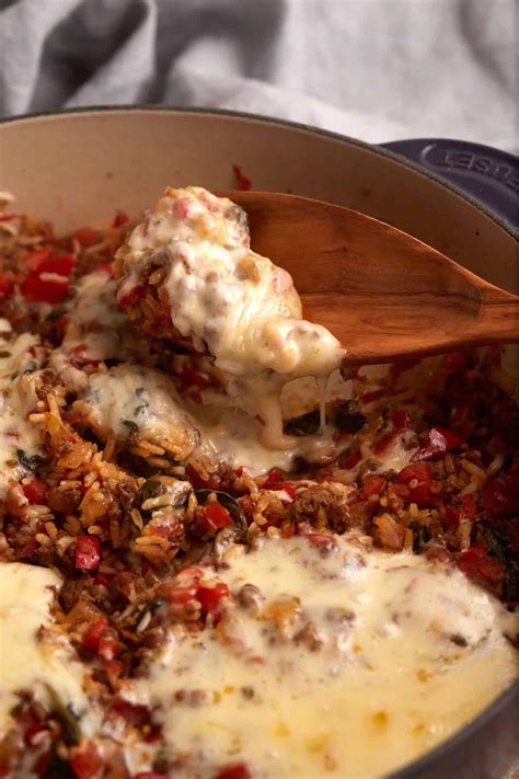 Hamburger Rice Casserole | RecipeLion.com