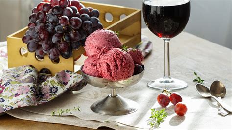 You Should Start Topping Your Ice Cream With Red Wine Heres How