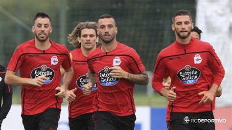 Trabajo táctico y físico en una intensa sesión vespertina RCDeportivo