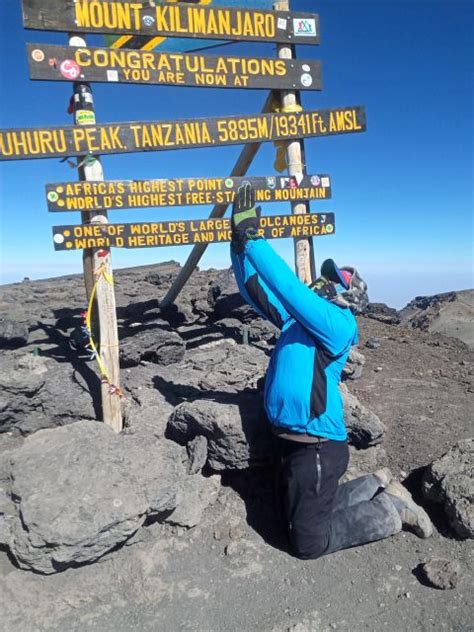 Excursi N Corta De D As Al Kilimanjaro Por La Ruta De Marangu