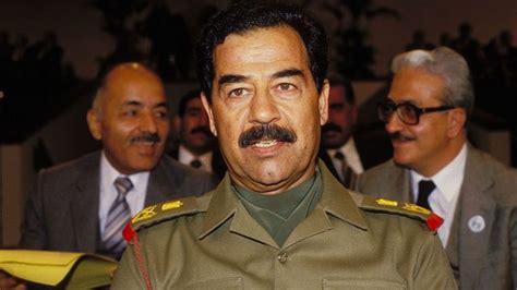 La Extraña Historia Del Corán Que Saddam Hussein Ordenó Escribir Con Su