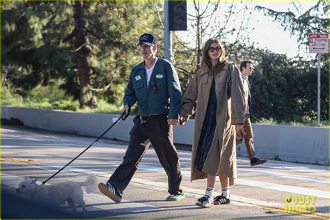 Austin Butler And Kaia Gerber Take A Romantic Walk Through Los Angeles