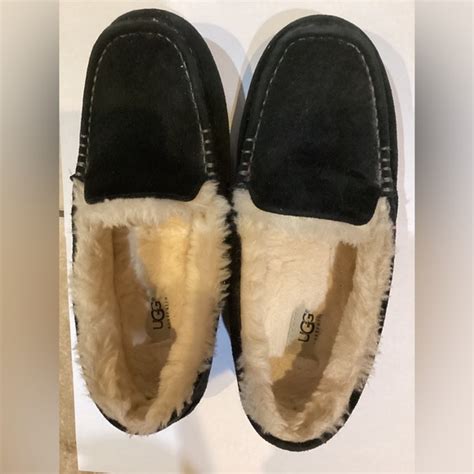 UGG | Shoes | Black Ugg Moccasins | Poshmark