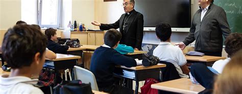 El Arzobispo De Valladolid Inicia La Visita Pastoral A Los Colegios