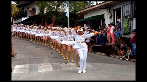 Boaco homenajea a la patria con desfile colorido y bandas rítmicas