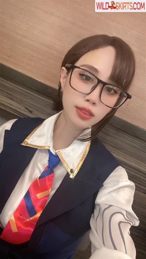 26 Hot Photos By Kura Onee San