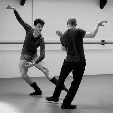 La routine forme dHugo Marchand Danseur Etoile de lOpéra de Paris