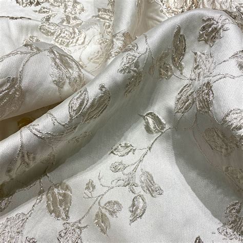 Ivory Floral Print Silk Brocade Fabric Tissus En Ligne