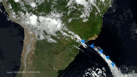 Frente fria chega ao Rio e previsão é de chuva RJ1 G1