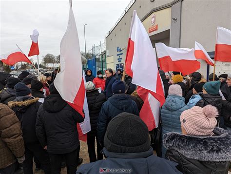 Manifestacja W Obronie M W Sika Przed Zk Przytu Y Stare