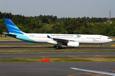 Garuda Indonesia Airbus A Pk Gpc Tokyo Narita Flickr