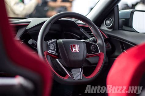 Watch The Honda Civic Type R Set The Fastest Lap Record At The Magny