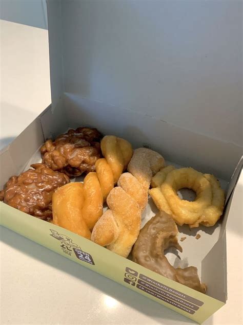 WINCHELLS DONUTS Updated January 2025 59 Photos 79 Reviews