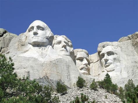 Mount Rushmore Celebrates American History