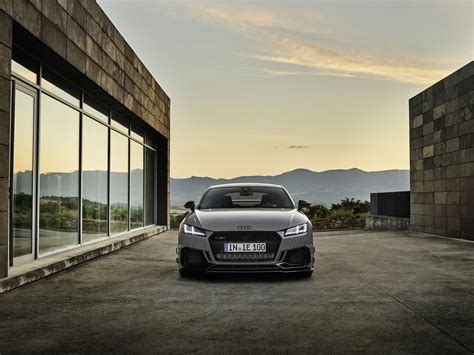 Audi TT RS Coupe Iconic Edition (2023) - picture 1 of 87