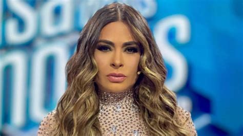 Galilea Montijo Se Luce Como Diosa En Vestido Lencero De Encaje En La