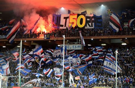 Sampdoria Gli Ultras Tito Cucchiaroni Nella Sud In Ricordo Di Bek L