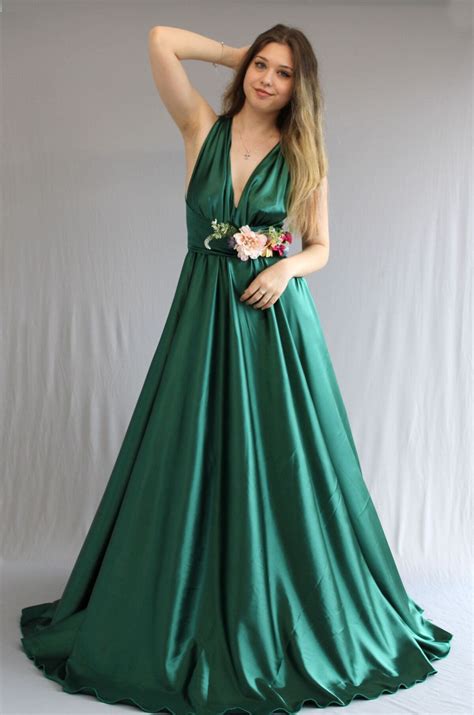 Rochie Versatila Lunga Domnisoare De Onoare Din Satin Verde Padure