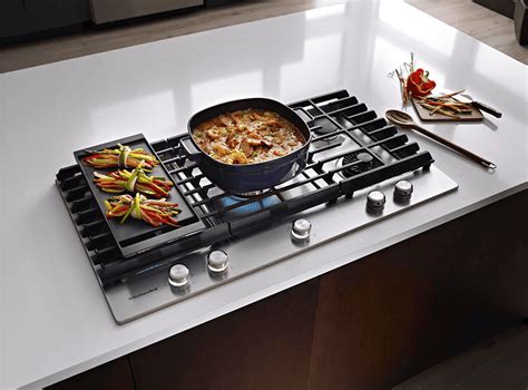 Induction Gas Electric And Ceramic Cooktops Best Buy Canada