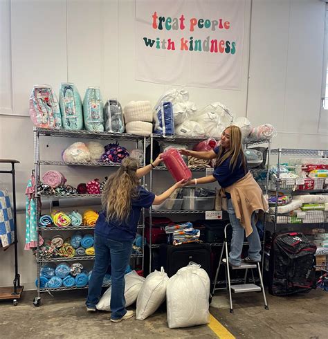 foster care volunteer work