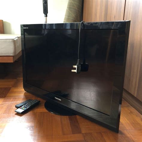 Toshiba 32HV10 32 REGZA Multisystem LCD TV TV Home Appliances TV