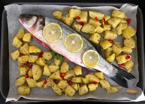 Branzino Al Forno Con Patate Ricetta Semplicissima E Gustosa