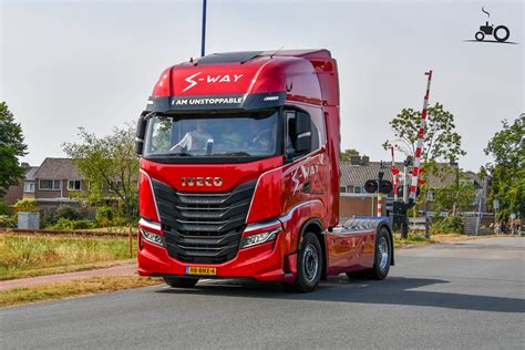 Foto Iveco S Way Van Iveco S P A TruckFan