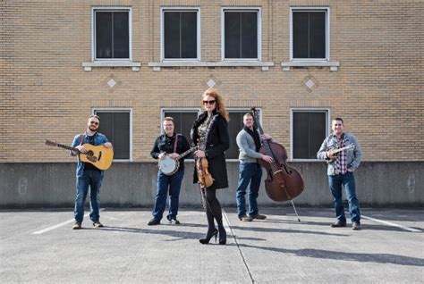 Becky Buller introduces her touring band - Bluegrass Today