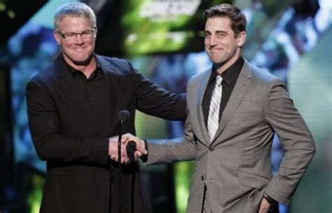 Aaron Rodgers: It's time for Packers, Brett Favre to heal relationship