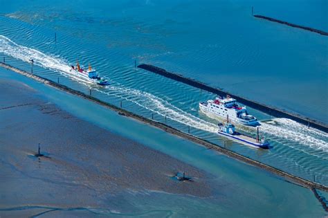 Norden Von Oben Fahrt Eines F Hr Schiffes Der Ag Reederei Norden