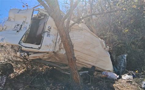 Fallecen Cinco Personas Tras Volcarse Una Urvan En La Sierra De Oaxaca