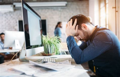 4 Signs Of Overworked Employees To Watch Out For