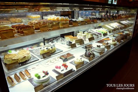 CHASING FOOD DREAMS: Tous Les Jours Bakery Presents Orchid Culture