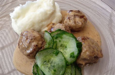 Köttbullar Och Potatismos