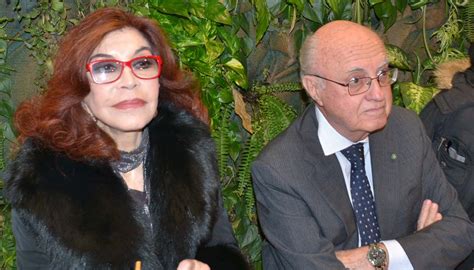 L Attrice Ida Di Benedetto E L Ex Ministro Giuliano Urbani Rapinati In