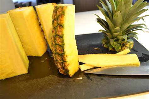 regal me: How To: Pineapple Carving