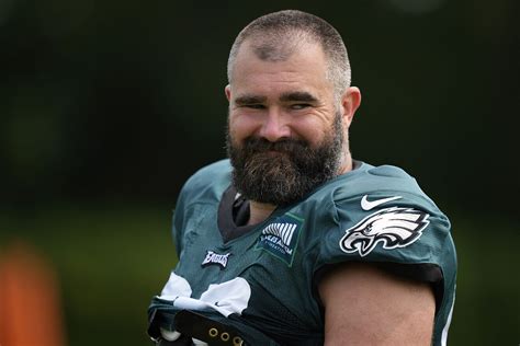 Kylie Kelces Firm Message To Husband Jason Kelce After Crowd Jumping