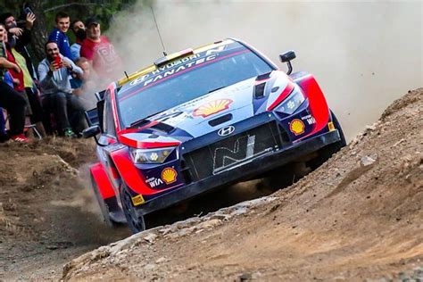 Rally Acrópolis 2022 Thierry Neuville lidera el triplete de Hyundai