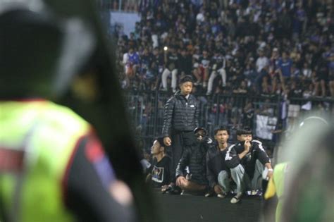 Kesaksian Aremania Korban Selamat Kerusuhan Di Stadion Kanjuruhan