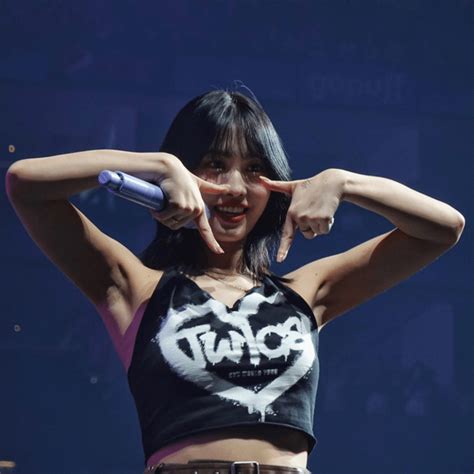 Momo Twice Rkpoparmpit