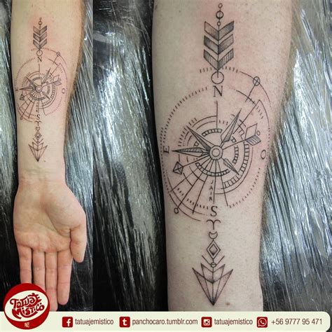 Tatuaje Místico Brujula y tiempo 7RL tattoos tatuajes