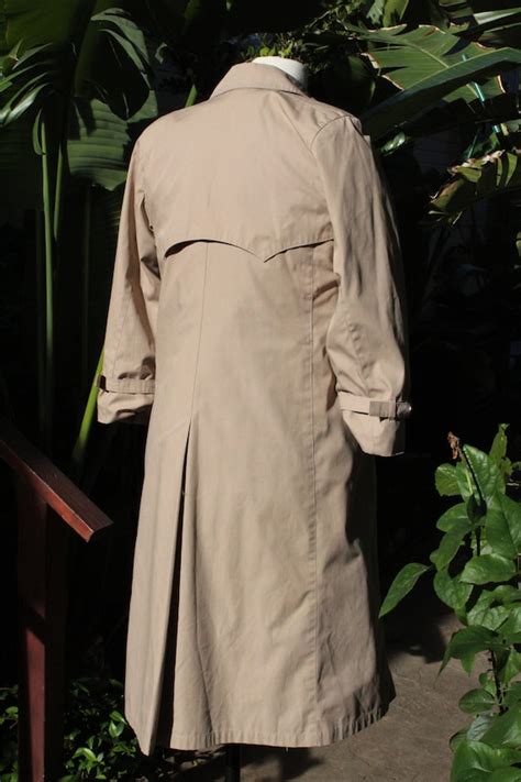 RARE 60s Vintage London Fog Tan Double Breasted Trenc Gem