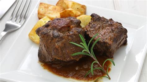 Receta De Rabo De Toro Al Vino Tinto Un Icono De La Cocina Espa Ola