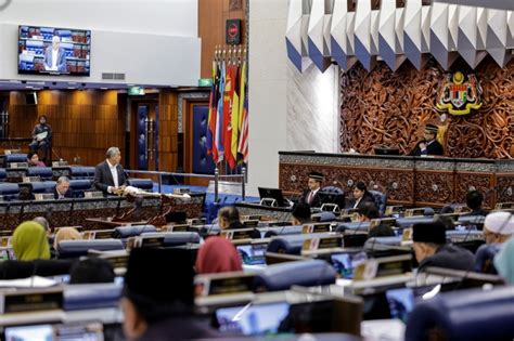 Dewan Rakyat Speaker Only 54 Mps Have Undergone Health Screenings As