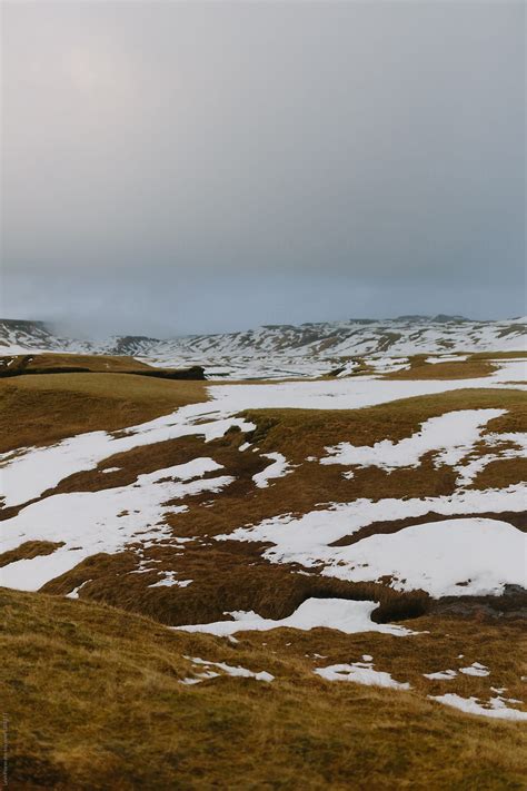 «Snowy Iceland Landscape In The Winter» del colaborador de Stocksy ...