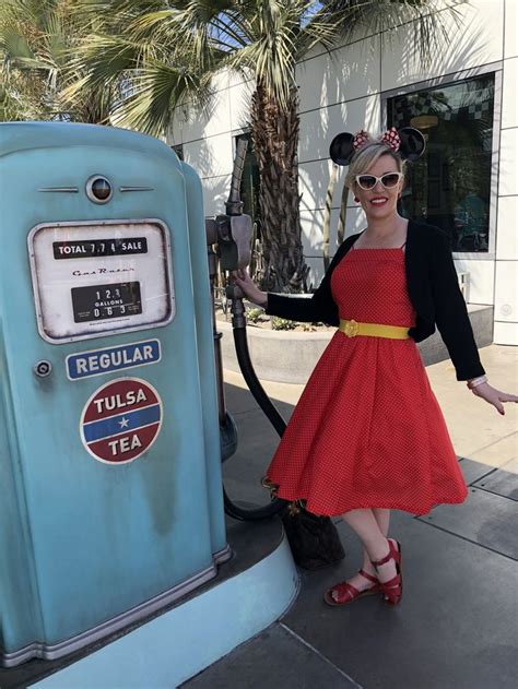 Bounding Minnie Dapper Days 2018 Vintage Minnie Ears From 1989 Dapper Day Dapper Minnie Ears