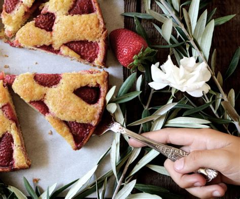 One Bowl Strawberry Cake Recipe DisplacedHousewife