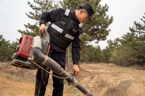 火炬高技术产业开发区 部门动态 [市公安局海岸警察支队初村派出所]高新区：海岸警察联合北海林场开展清明防火巡查