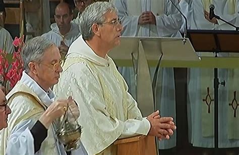 Procession Eucharistique Du Volontari Di Lourdes