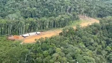 Venezuela Diz Ter Destru Do Pista De Pouso Clandestina Em Garimpo